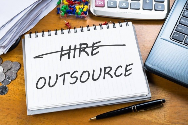 When should you outsource an accountant?